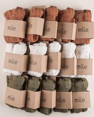 PUNČOŠKY MILE vyrobené z nejjemnější česané bavlny s regulací v pase.